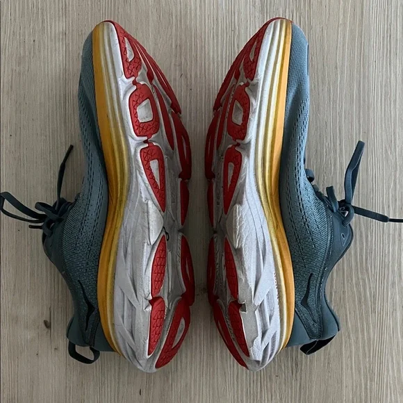 Hoka Blue Bondi 8 Y
Running Shoes 8.5 wide. EUC. Amazing shoes. - Picture 6 of 9